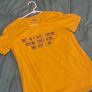 Mustard yellow small woman’s tee